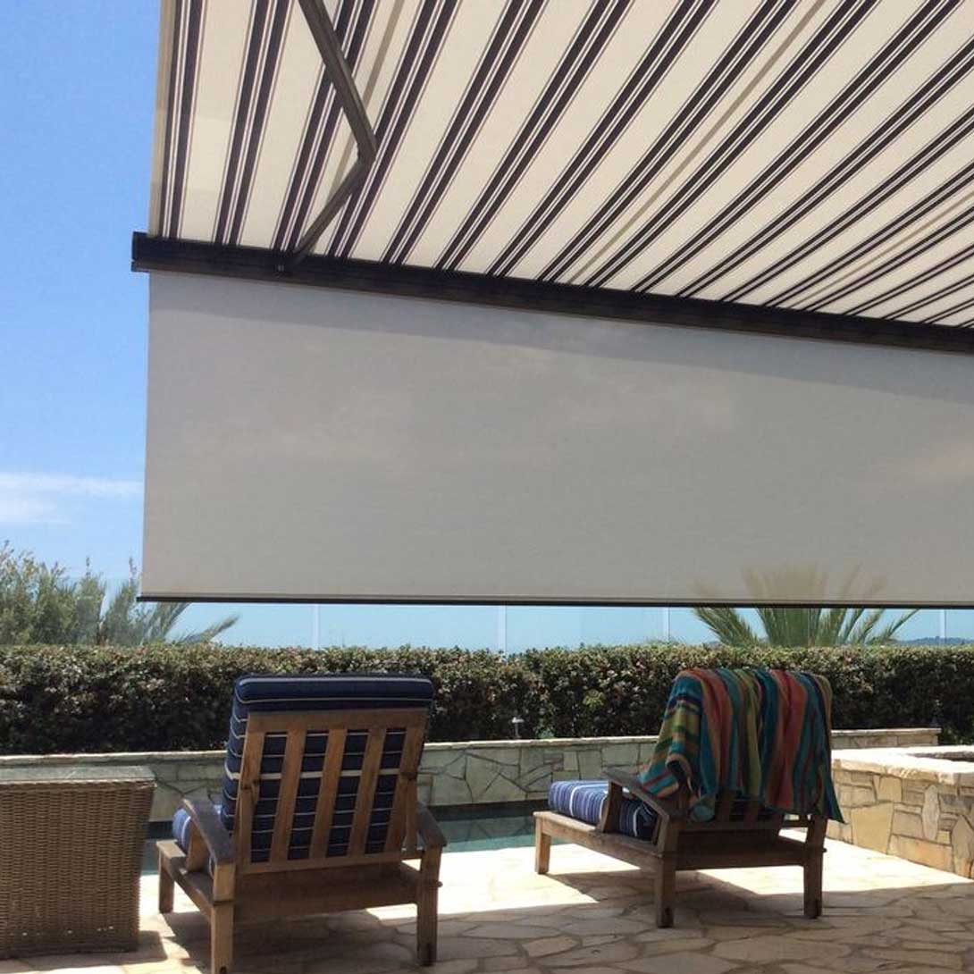 side screens for retractable awning, retractable awning in montreal, laval awnings